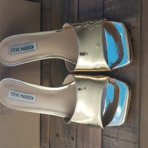 STEVE MADDEN "SIGNAL" HEELS